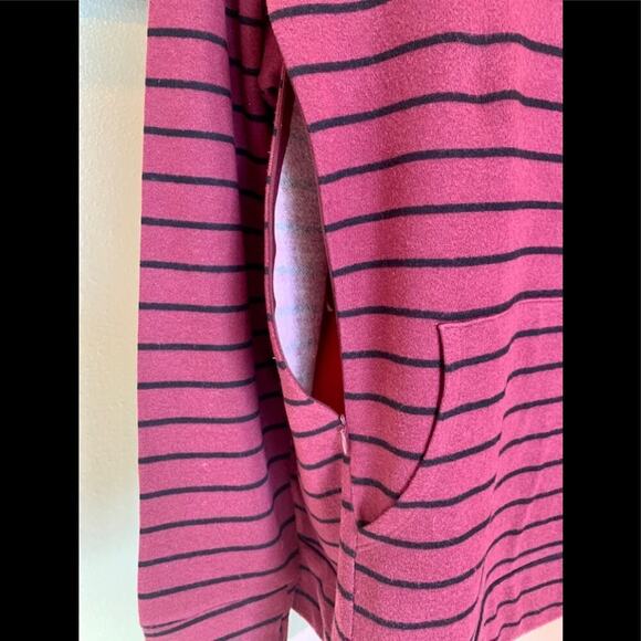 Motherhood nursing burgundy pullover in a size XL - Picture 3 of 6